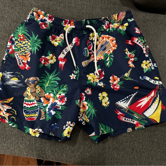 Men’s like new bathing suit! - Picture 2 of 4